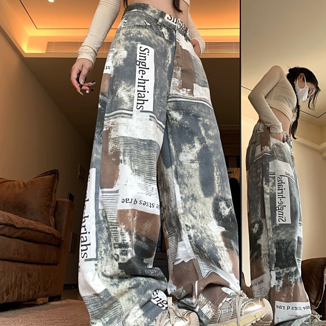 Newspaper summer Jeans