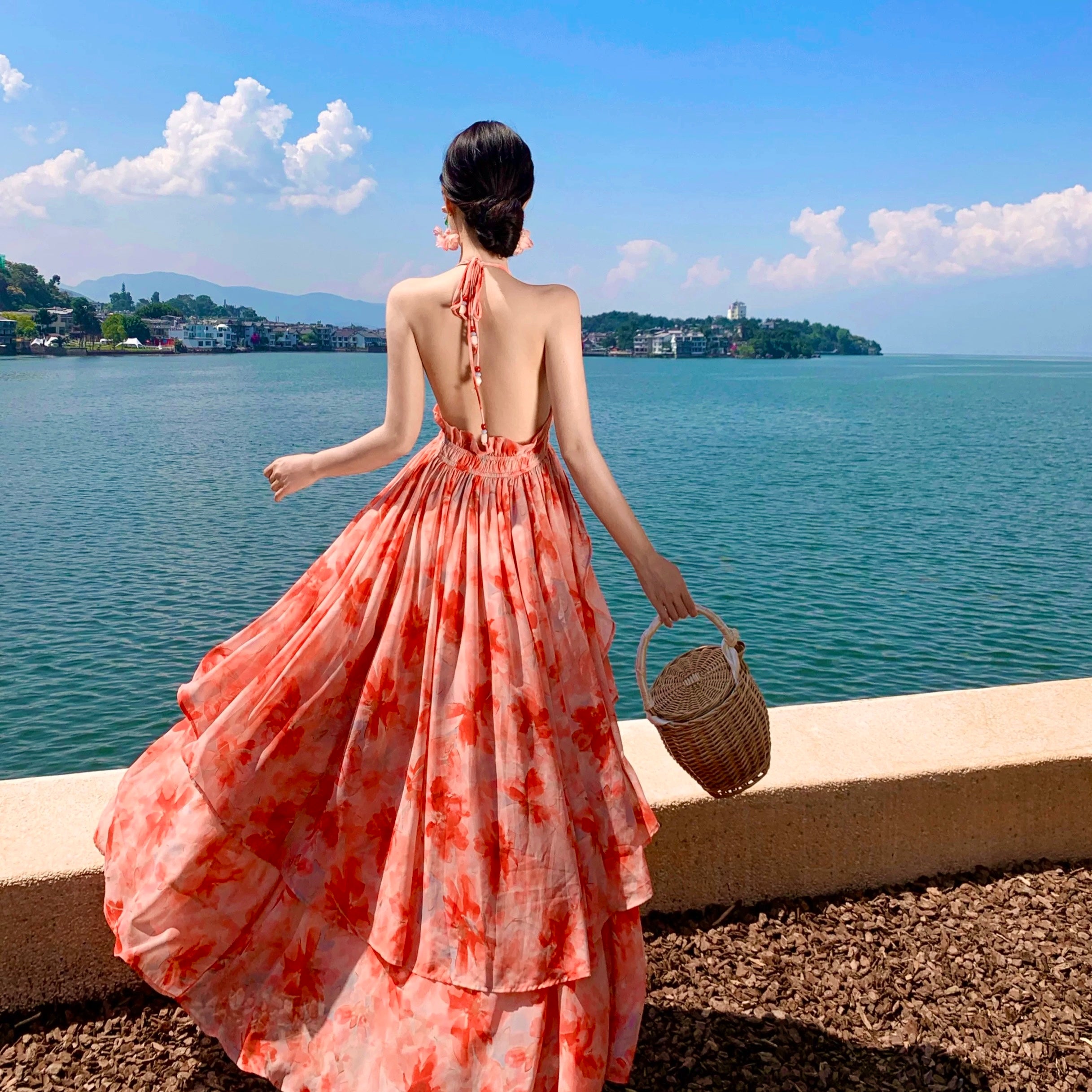 Vacation style halter V-neck dress