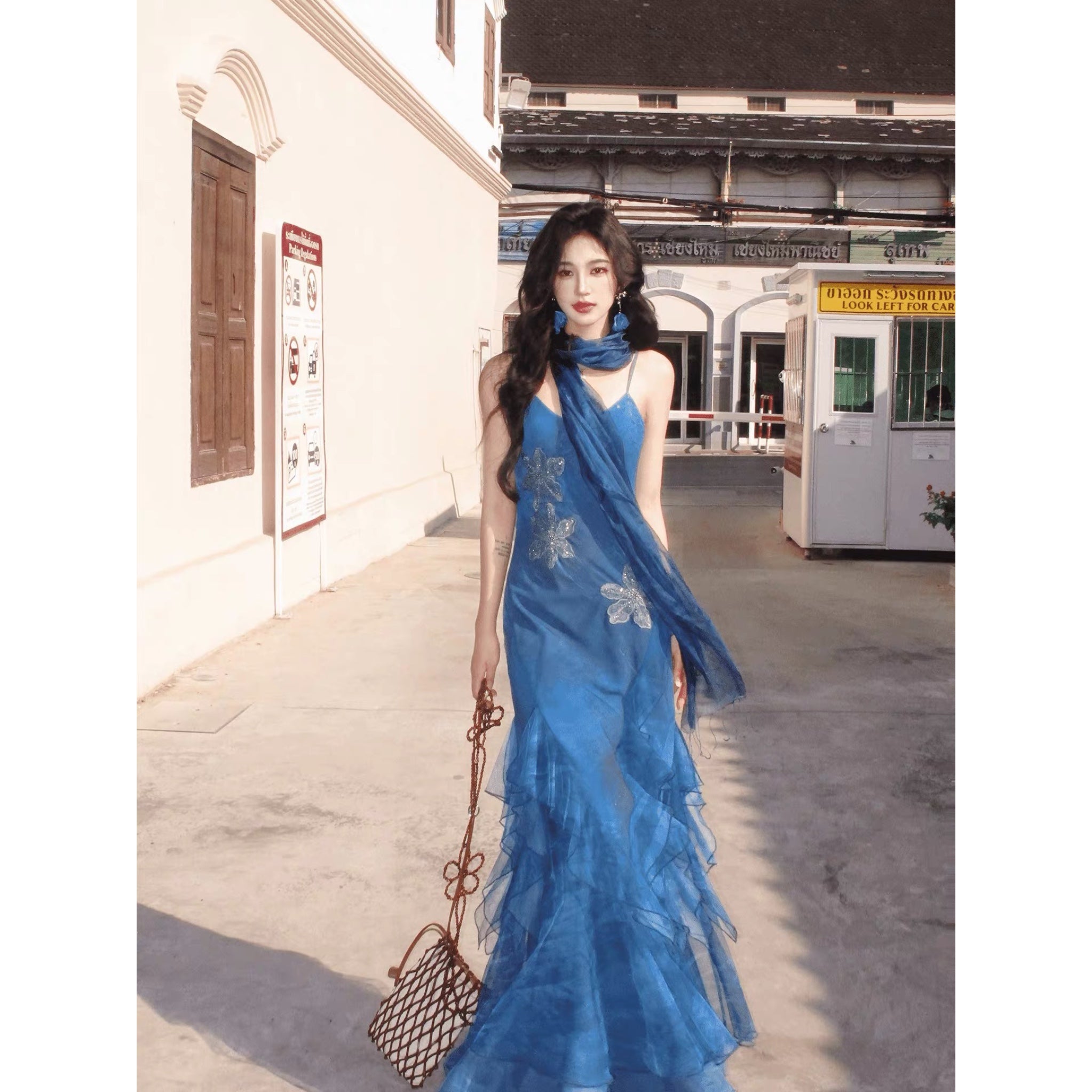 Halter neckline fairy-dress