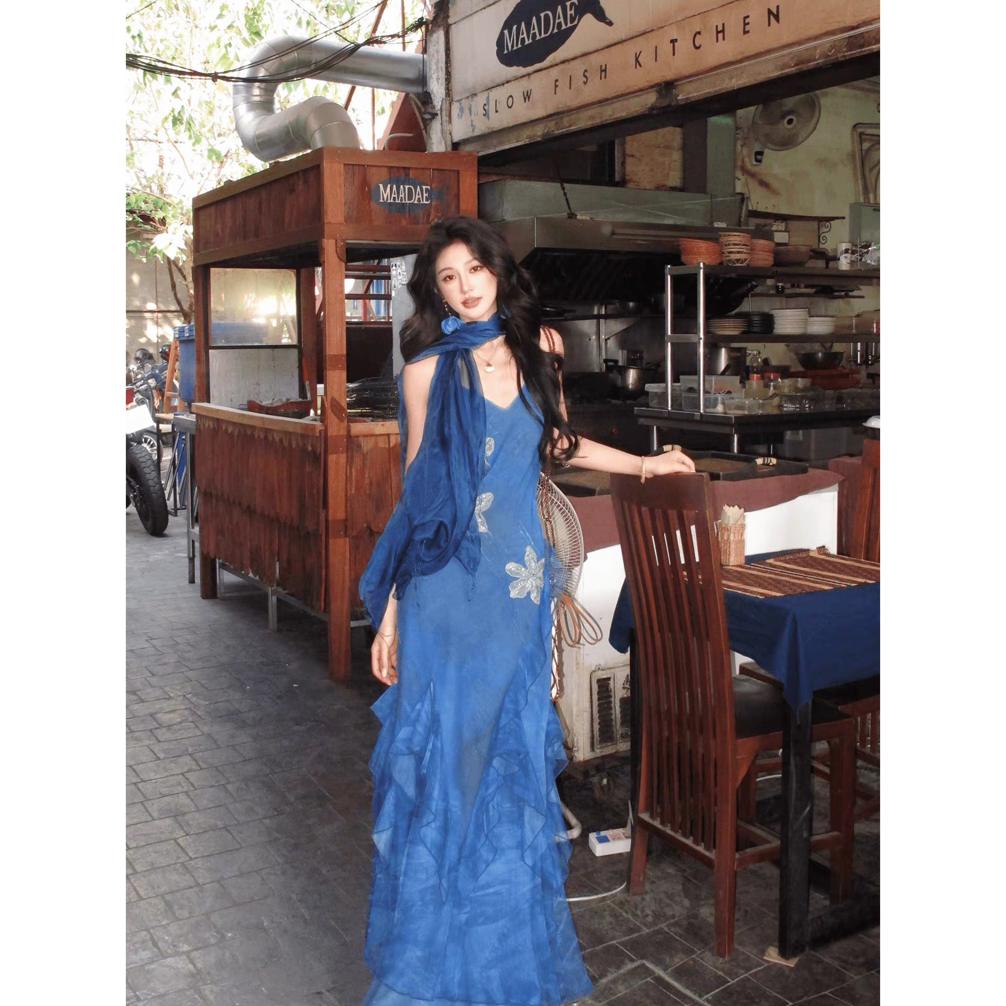 Halter neckline fairy-dress